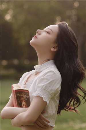 我一正经医生，开局捡个美女患者做老婆